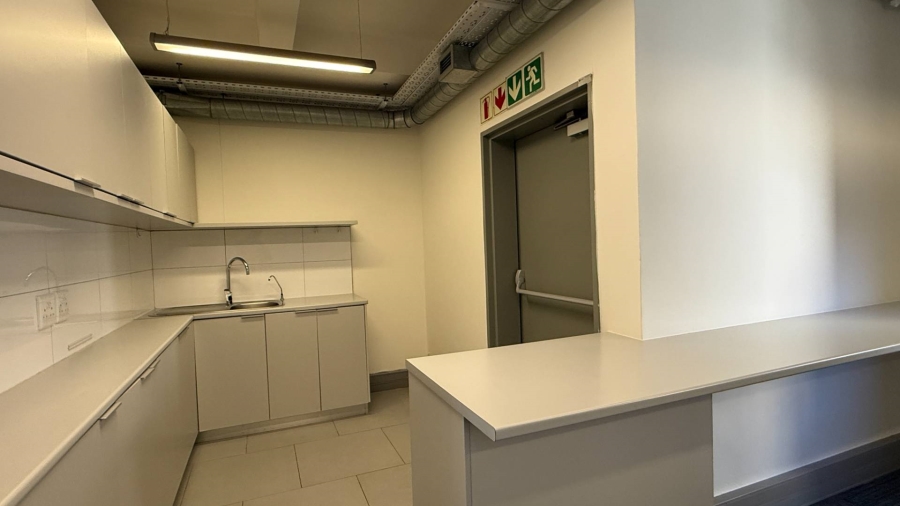 To Let commercial Property for Rent in Foreshore Western Cape